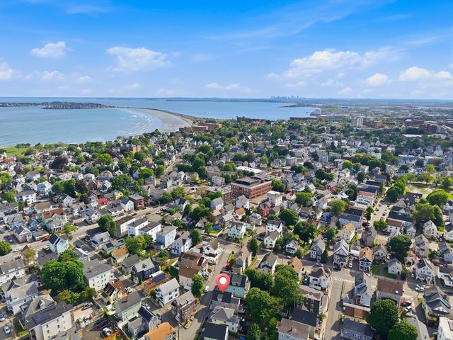 16 Crescent St, Lynn, MA 01902