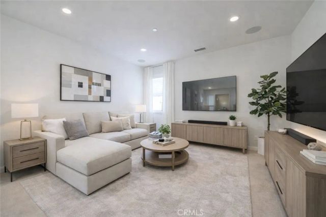 328 Pinnacle Drive, Lake Forest, CA 92630