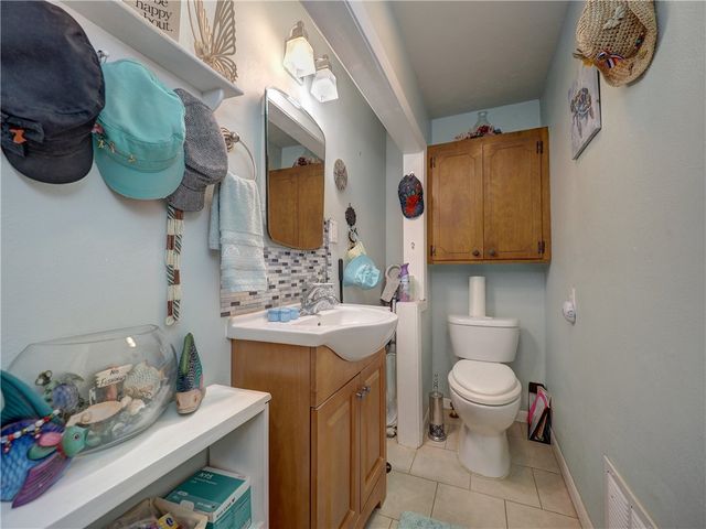 1906 Tara Dr, Corpus Christi, TX 78412