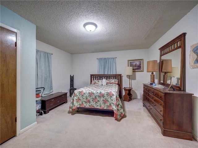 1906 Tara Dr, Corpus Christi, TX 78412