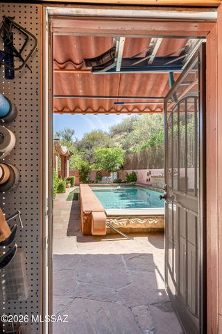 1600 E Sonoran Desert Drive, Tucson, AZ 85737