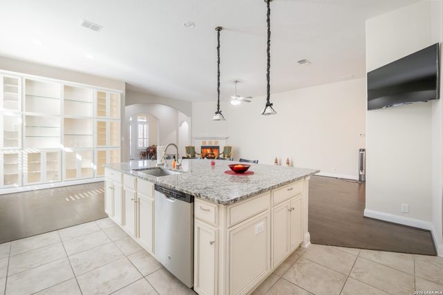 407 Mission Hill Run, New Braunfels, TX 78132