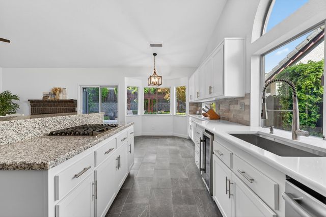 4961 Charter Rd, Rocklin, CA 95765