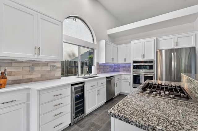 4961 Charter Rd, Rocklin, CA 95765