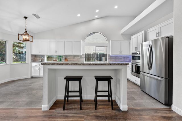 4961 Charter Rd, Rocklin, CA 95765