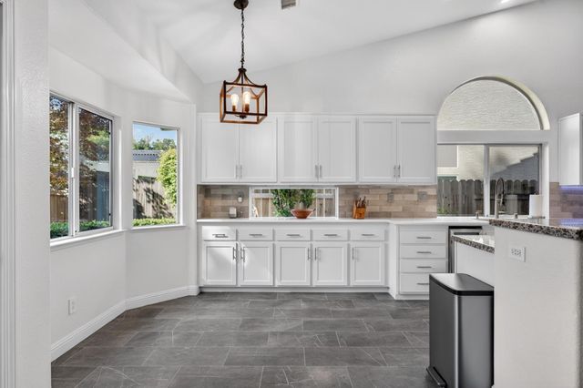 4961 Charter Rd, Rocklin, CA 95765