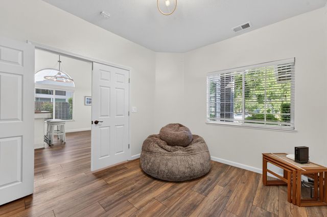 4961 Charter Rd, Rocklin, CA 95765
