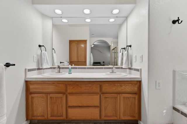 4961 Charter Rd, Rocklin, CA 95765