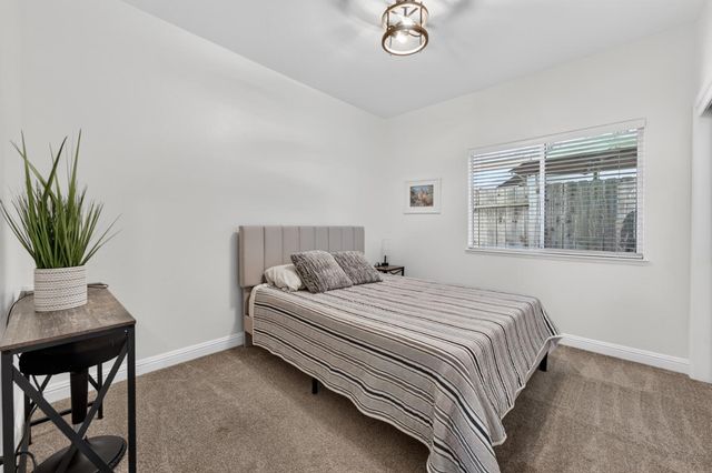 4961 Charter Rd, Rocklin, CA 95765