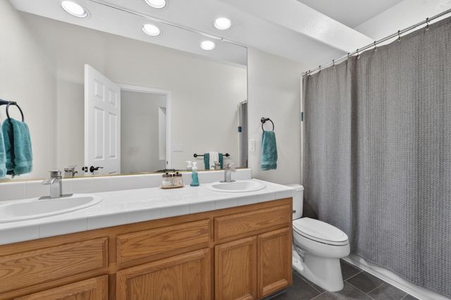 4961 Charter Rd, Rocklin, CA 95765