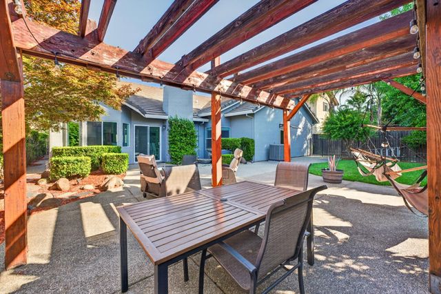 4961 Charter Rd, Rocklin, CA 95765