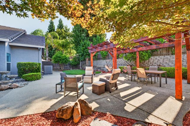 4961 Charter Rd, Rocklin, CA 95765