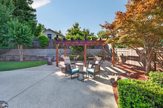 4961 Charter Rd, Rocklin, CA 95765