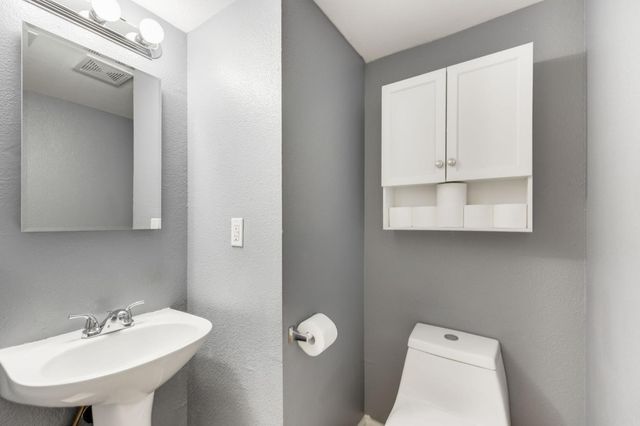 1392 Oak Ridge Dr, Colfax, CA 95713