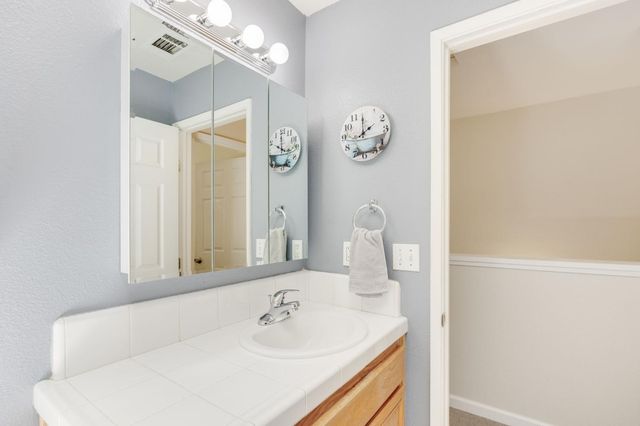 1392 Oak Ridge Dr, Colfax, CA 95713