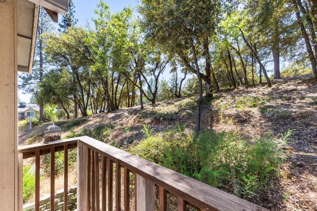 1392 Oak Ridge Dr, Colfax, CA 95713