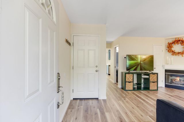1392 Oak Ridge Dr, Colfax, CA 95713