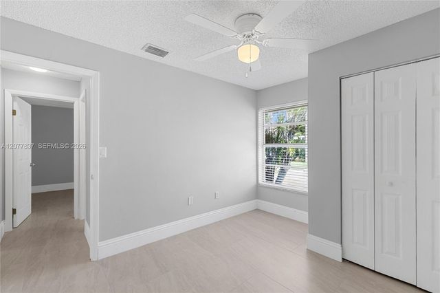 886 NE 214th Lane 4, Miami, FL 33179