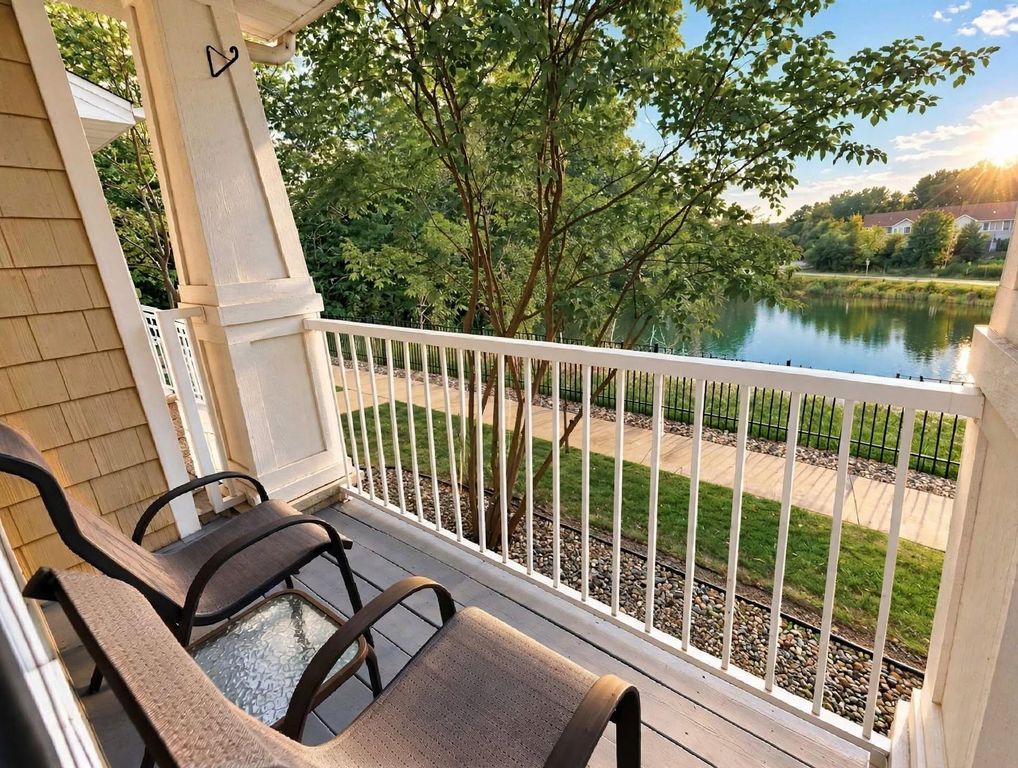 1240 County Road D E 3, Maplewood, MN 55109 — photo 2