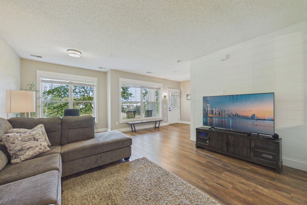 1240 County Road D E 3, Maplewood, MN 55109 — photo 4
