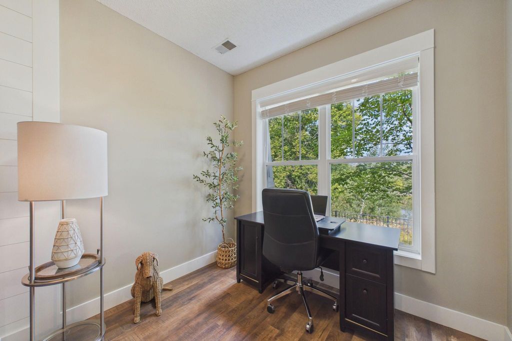1240 County Road D E 3, Maplewood, MN 55109 — photo 5
