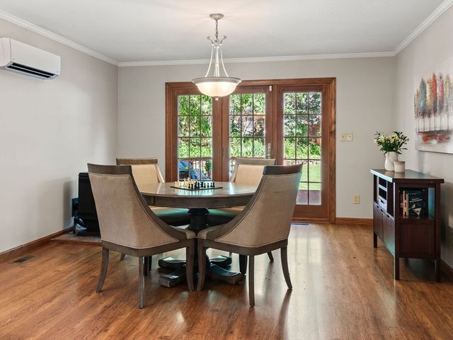 7 Woodcliffe Ave, Worcester, MA 01604
