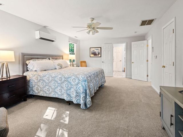 7 Woodcliffe Ave, Worcester, MA 01604