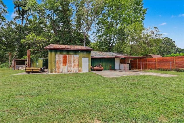 381 River Bend Road SW, Plainville, GA 30733