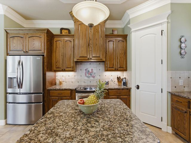 104 Lariat Court, Azle, TX 76020