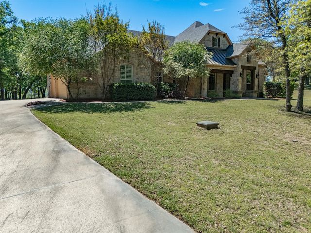 104 Lariat Court, Azle, TX 76020