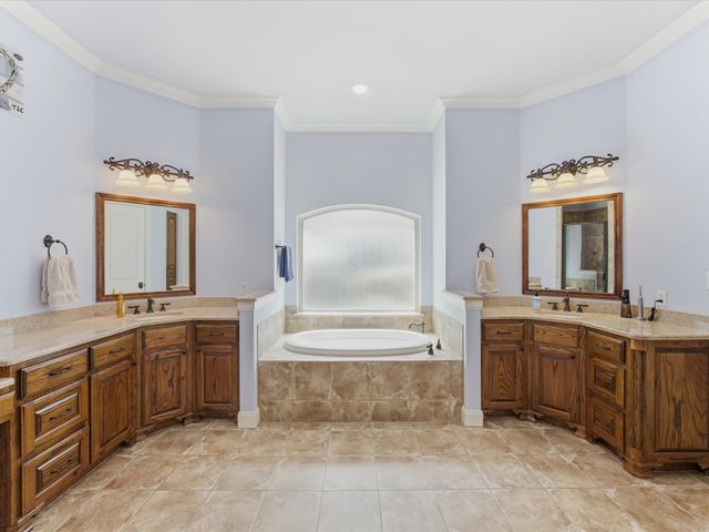 104 Lariat Court, Azle, TX 76020