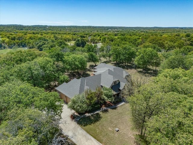 104 Lariat Court, Azle, TX 76020