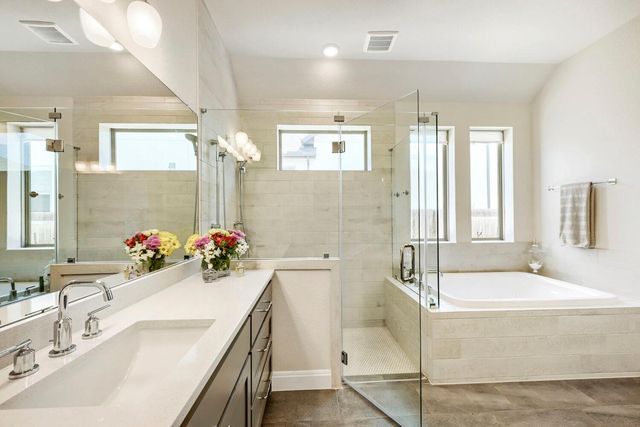 342 Bridge Water LOOP, Dripping Springs, TX 78620