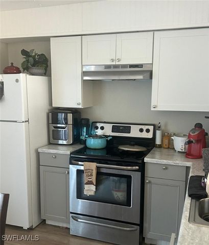 949-949 NE Pine Island LN 947, Cape Coral, FL 33909