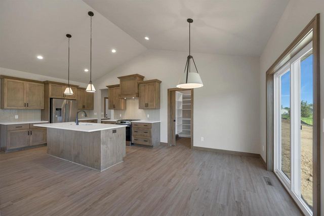 2875 STELOR DRIVE, Green Bay, WI 54311