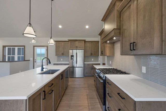 2875 STELOR DRIVE, Green Bay, WI 54311