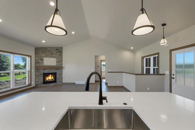 2875 STELOR DRIVE, Green Bay, WI 54311