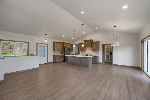2875 STELOR DRIVE, Green Bay, WI 54311