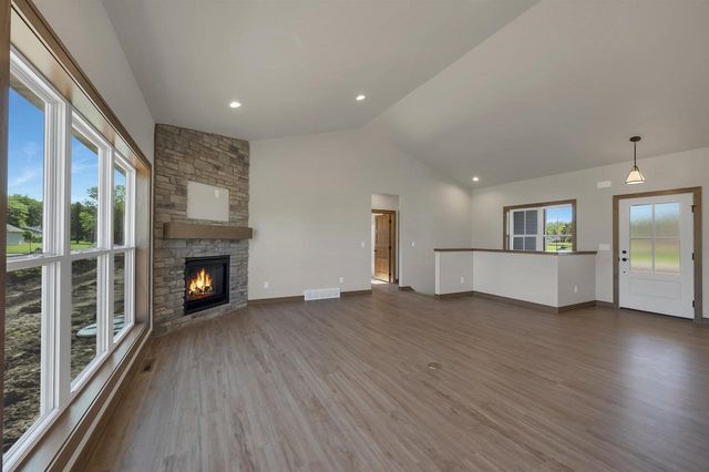 2875 STELOR DRIVE, Green Bay, WI 54311