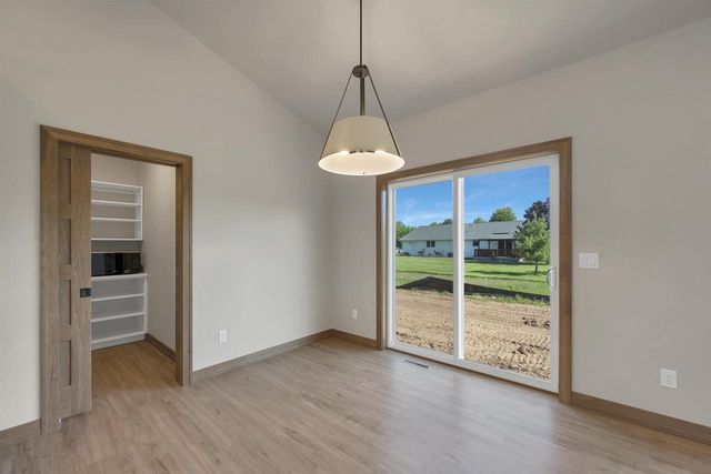 2875 STELOR DRIVE, Green Bay, WI 54311