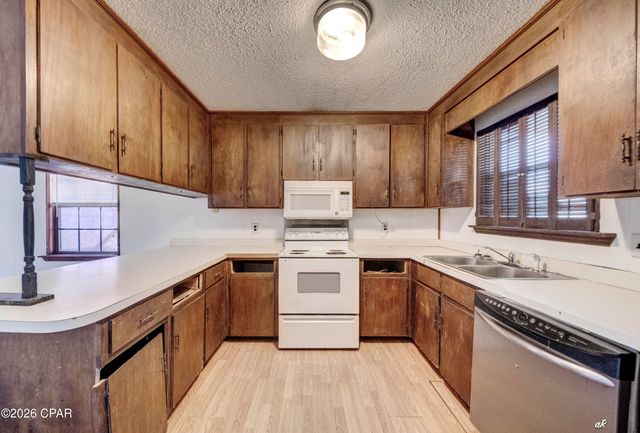 929 Marina Drive, Panama City Beach, FL 32407