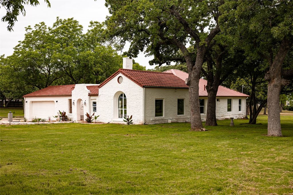 1319 East FM 4, Cleburne, TX 76031