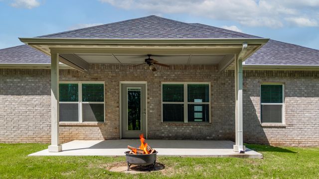 411 Fairway Circle, Grove, OK 74344