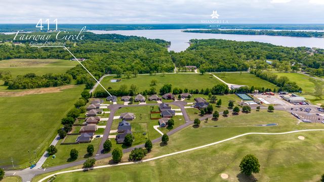 411 Fairway Circle, Grove, OK 74344