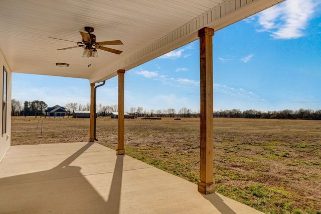 1883 S Farm Rd 107, Springfield, MO 65802