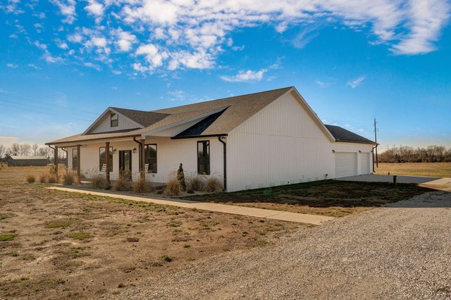 1883 S Farm Rd 107, Springfield, MO 65802