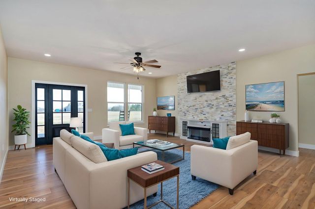 1883 S Farm Rd 107, Springfield, MO 65802