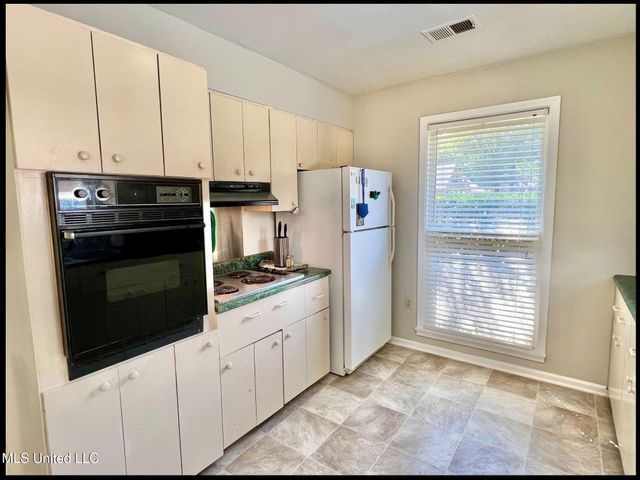 840 Knotty Pine Cove, Southaven, MS 38671