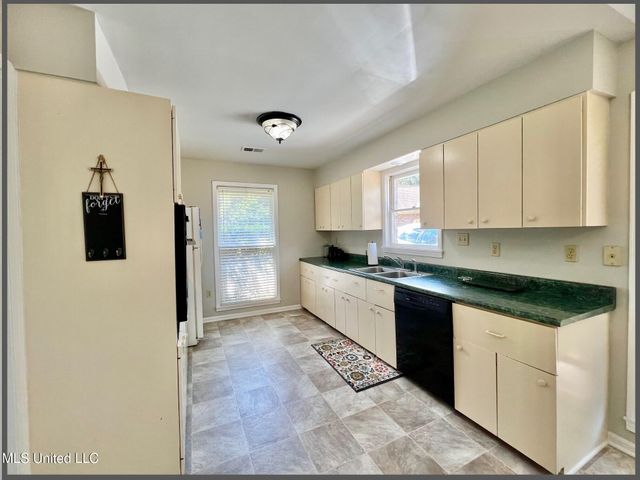 840 Knotty Pine Cove, Southaven, MS 38671