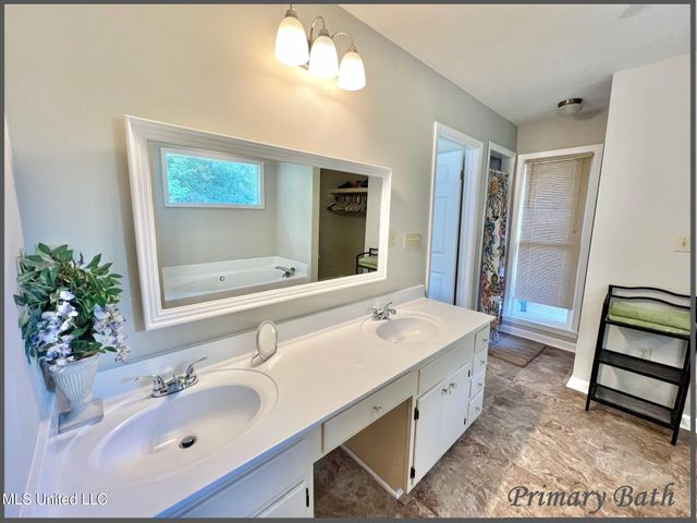 840 Knotty Pine Cove, Southaven, MS 38671